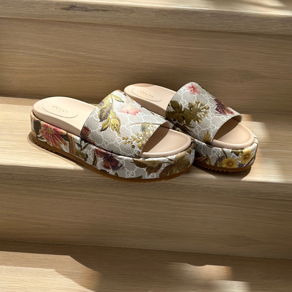 Gucci supreme H2O Floral platform slides